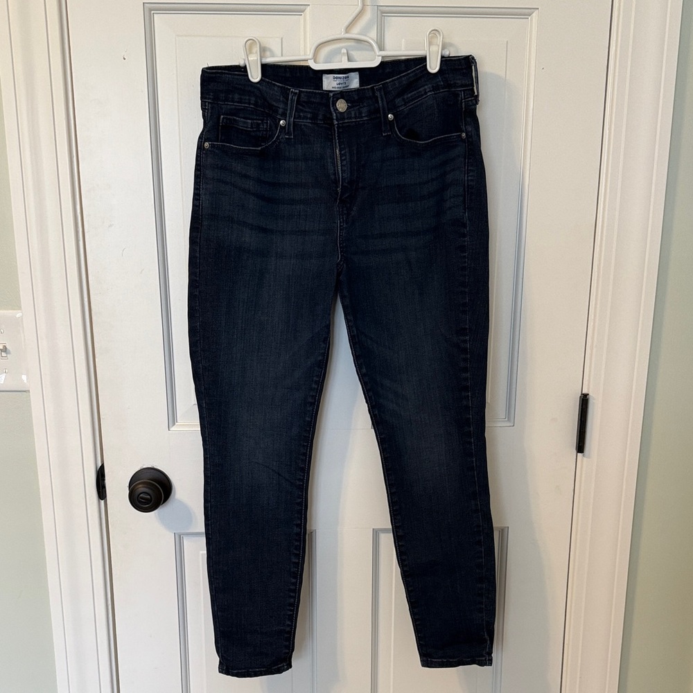 Levi's Women's Dark Indigo Skinny Jeans